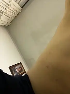 DanielGomez9 online show from January 14, 2:40 am