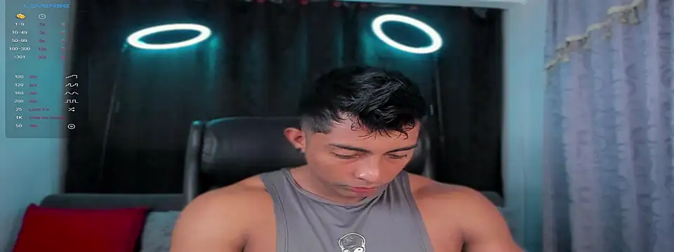 Couple muscle1 online show from February 10, 2:59 pm