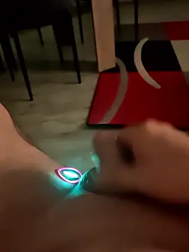 Szeltolo001 online show from January 13, 2:38 am