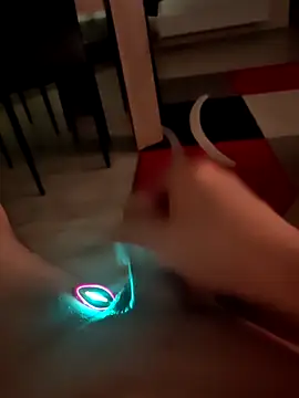 Szeltolo001 online show from February 2, 3:27 am