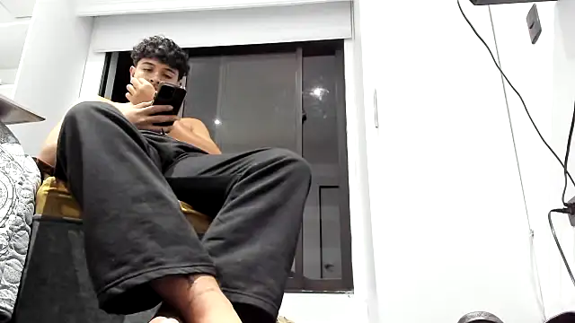 moubli  online show from September 24, 5:29 am