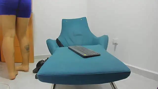 moubli  online show from March 15, 12:56 pm