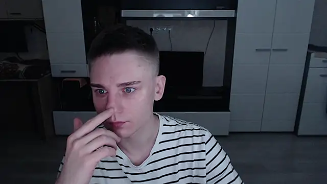 angryzan online show from October 24, 5:20 am