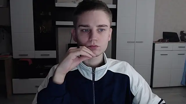 angryzan online show from February 3, 4:14 am