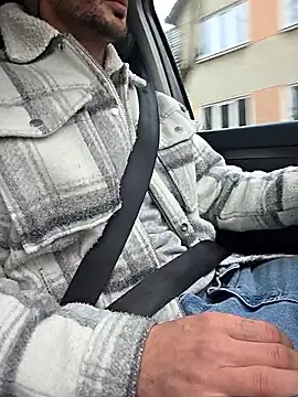 Zeefy online show from December 18, 1:40 pm