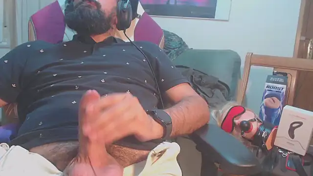 Snapshot of master4subslut chatting on September 23, 9:14 pm master4subslut online show from September 23, 9:14 pm