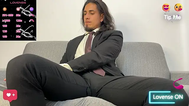 Tom blunt96 online show from December 3, 5:41 pm