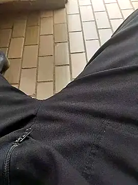 Frangarcia21cm online show from April 1, 6:49 pm