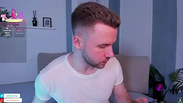 EnriqueBarberry online show from April 11, 7:45 am