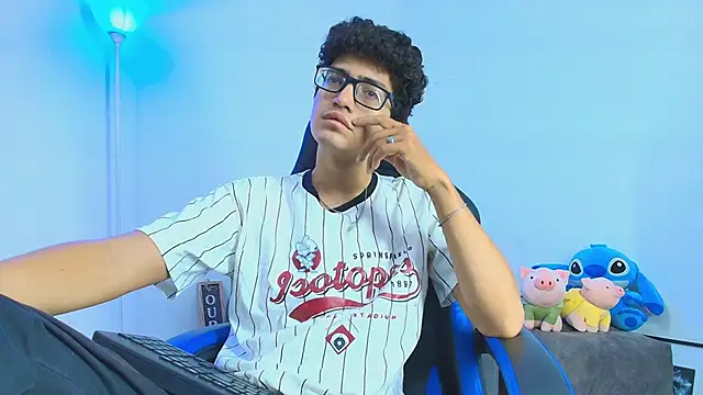 Snapshot of TylerWhite_ chatting on September 26, 6:00 am TylerWhite  online show from September 26, 6:00 am