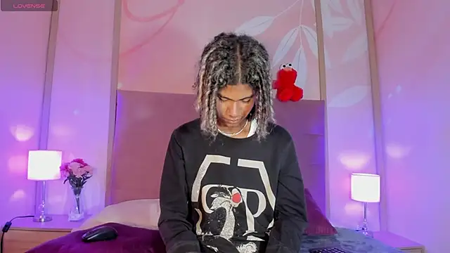 Maxim-Walker online show from February 6, 3:06 am