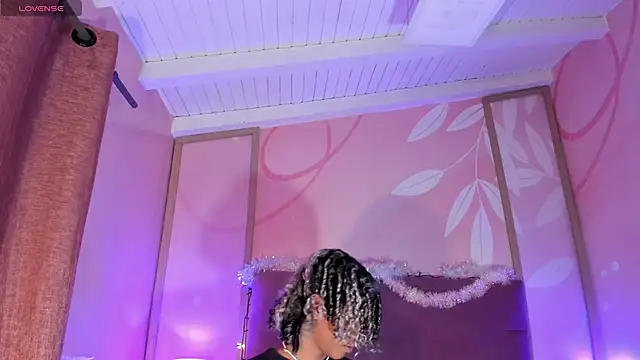 Maxim-Walker online show from December 3, 3:18 am