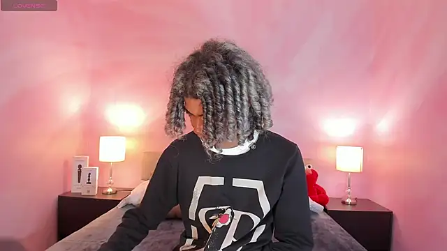 Maxim-Walker online show from December 10, 3:19 am