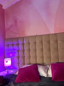 Maxim-Walker online show from October 7, 7:23 am