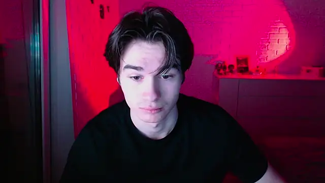 MarkusDean online show from March 18, 5:16 pm