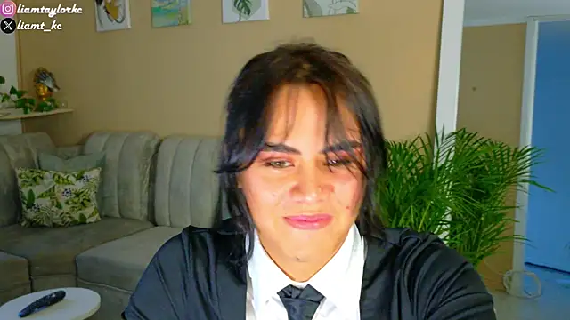 Snapshot of Liam_Taylor chatting on September 12, 11:05 pm Liam Taylor online show from September 12, 11:05 pm