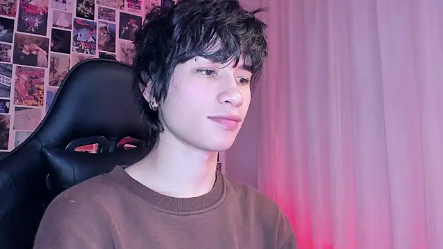 Snapshot of liamelf chatting on January 26, 10:34 am liamelf online show from January 26, 10:34 am