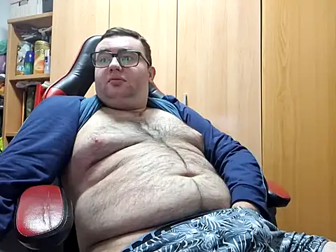 Snapshot of Javier_bear chatting on December 2, 10:21 pm Javier bear online show from December 2, 10:21 pm