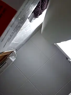 Snapshot of Javier_bear chatting on March 8, 10:17 am Javier bear online show from March 8, 10:17 am