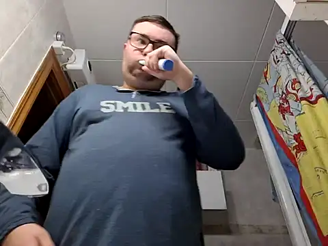 Snapshot of Javier_bear chatting on January 14, 10:59 am Javier bear online show from January 14, 10:59 am