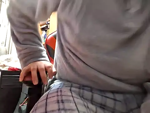 Snapshot of Javier_bear chatting on January 9, 10:52 am Javier bear online show from January 9, 10:52 am