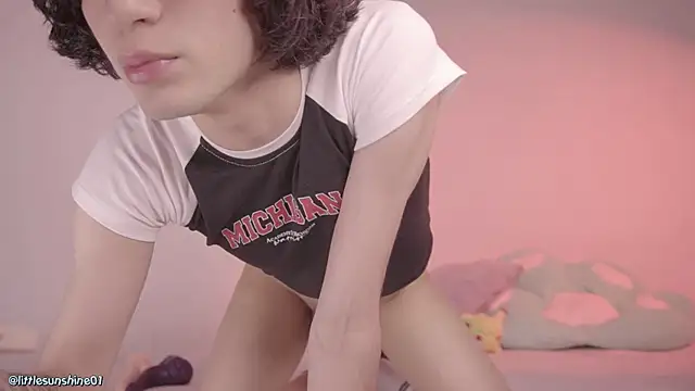 Snapshot of simonbane01 chatting on January 25, 9:35 pm simonbane01 online show from January 25, 9:35 pm