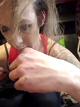 cdressupdiva online show from March 2, 11:30 am