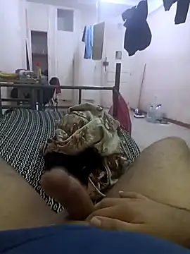 Hot Boy 2004 online show from October 6, 2:55 pm