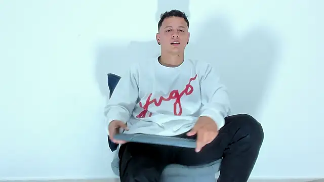 MITCHELL BURNS online show from December 27, 3:09 am