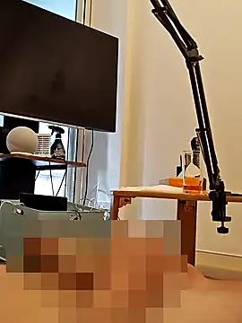 freeeeeessssss111 online show from October 8, 8:07 am