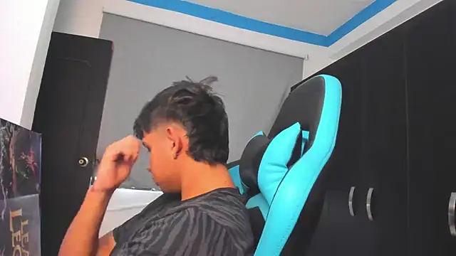 Bray Kevin online show from October 31, 5:16 pm