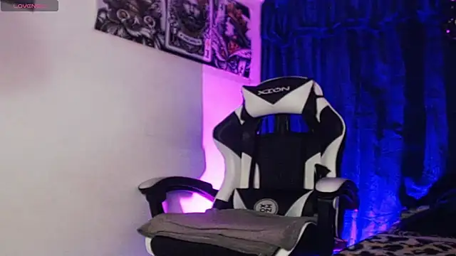 Snapshot of Ryan_coopper chatting on October 15, 3:03 am Ryan coopper online show from October 15, 3:03 am