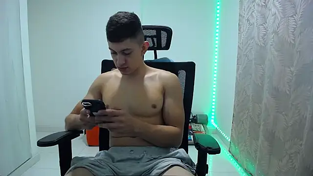 Iam yourbabyprincess XD online show from December 11, 5:22 am