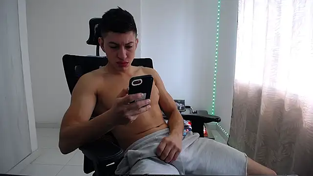 Iam yourbabyprincess XD online show from December 15, 4:48 pm