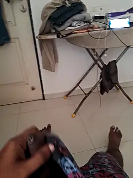 Snapshot of findmemylove chatting on December 28, 5:23 am findmemylove online show from December 28, 5:23 am