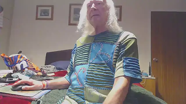 WaverlyKernow online show from February 14, 8:09 am