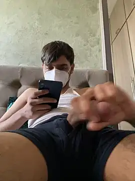 Snapshot of SuperHardBoy12 chatting on March 6, 11:25 am SuperHardBoy12 online show from March 6, 11:25 am