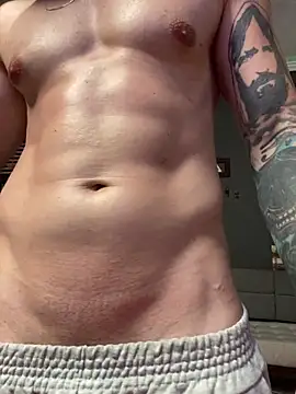 Snapshot of MachineDien chatting on February 28, 1:05 am MachineDien online show from February 28, 1:05 am