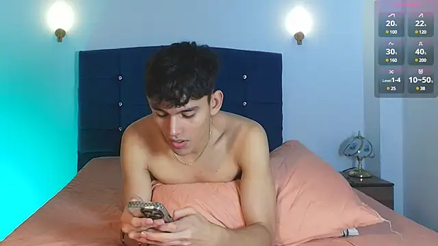 Snapshot of EstebanPerez_ chatting on March 2, 3:42 pm EstebanPerez  online show from March 2, 3:42 pm
