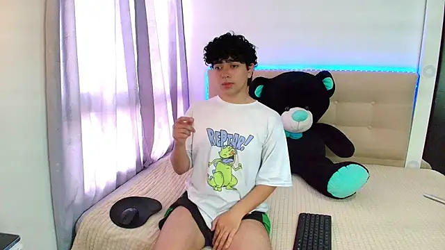  nickconnor01 online show from January 2, 7:51 pm