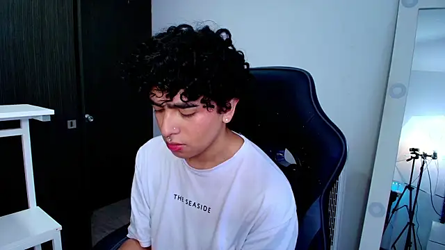  nickconnor01 online show from January 29, 5:56 pm