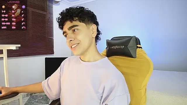  nickconnor01 online show from October 4, 2:38 am