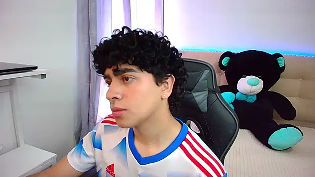  nickconnor01 online show from January 4, 8:16 pm