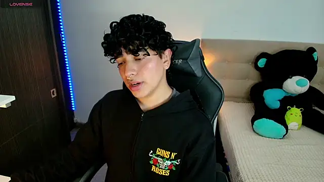  nickconnor01 online show from December 2, 9:15 pm