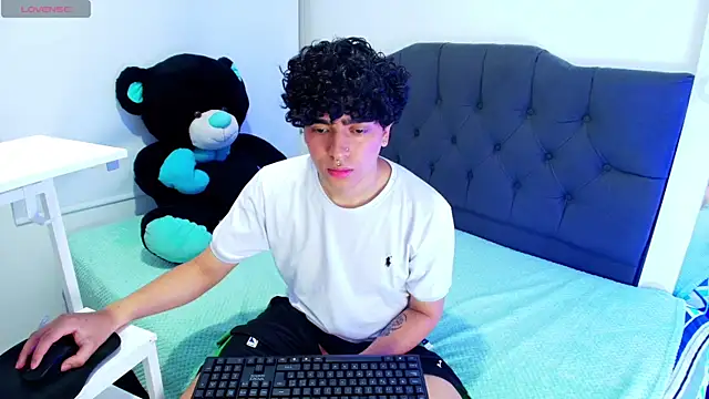  nickconnor01 online show from March 16, 7:17 pm