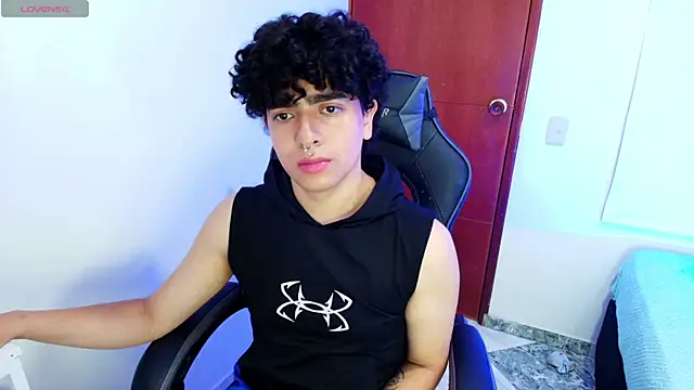  nickconnor01 online show from March 14, 12:32 am