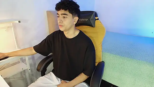  nickconnor01 online show from October 12, 8:36 pm