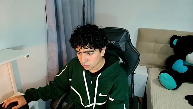  nickconnor01 online show from December 10, 11:31 pm