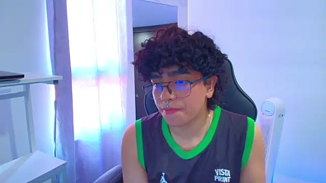  nickconnor01 online show from January 20, 3:28 pm