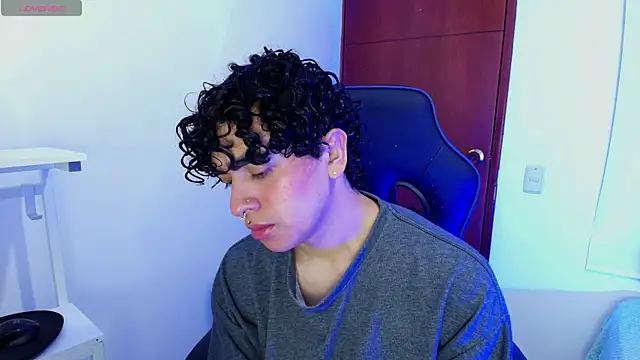  nickconnor01 online show from March 22, 5:31 pm